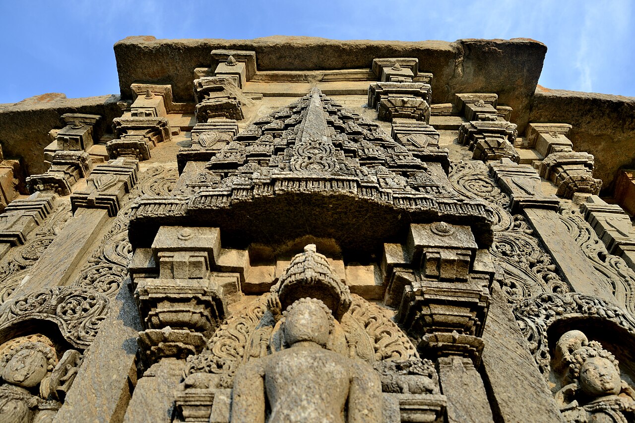 Shantinatha Basadi, Jinanathapura — image 1