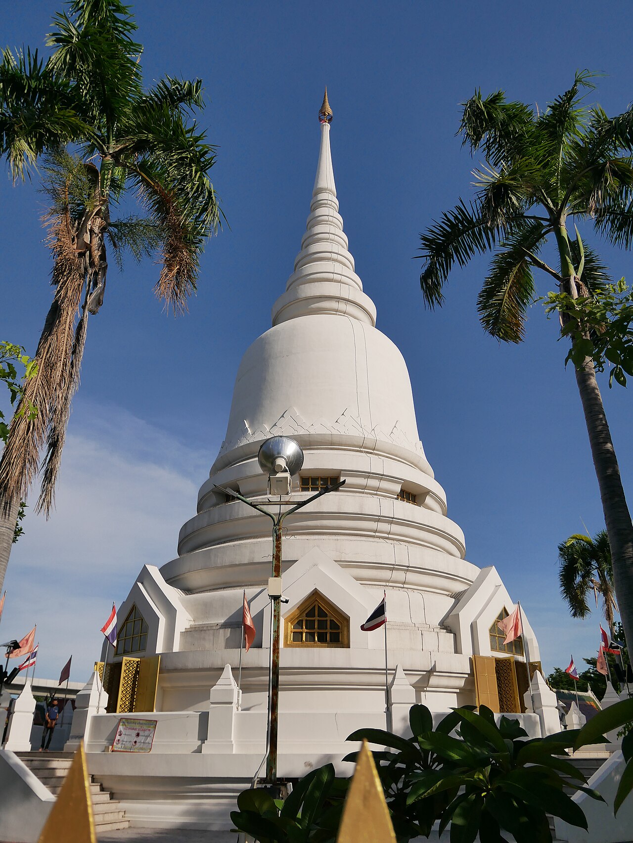 Wat Phra Si Mahathat — image 4