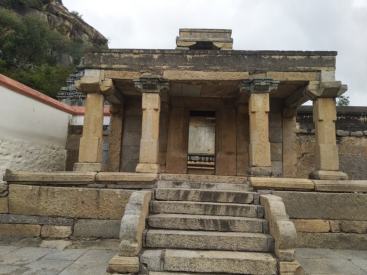 Akkana Basadi — image 2