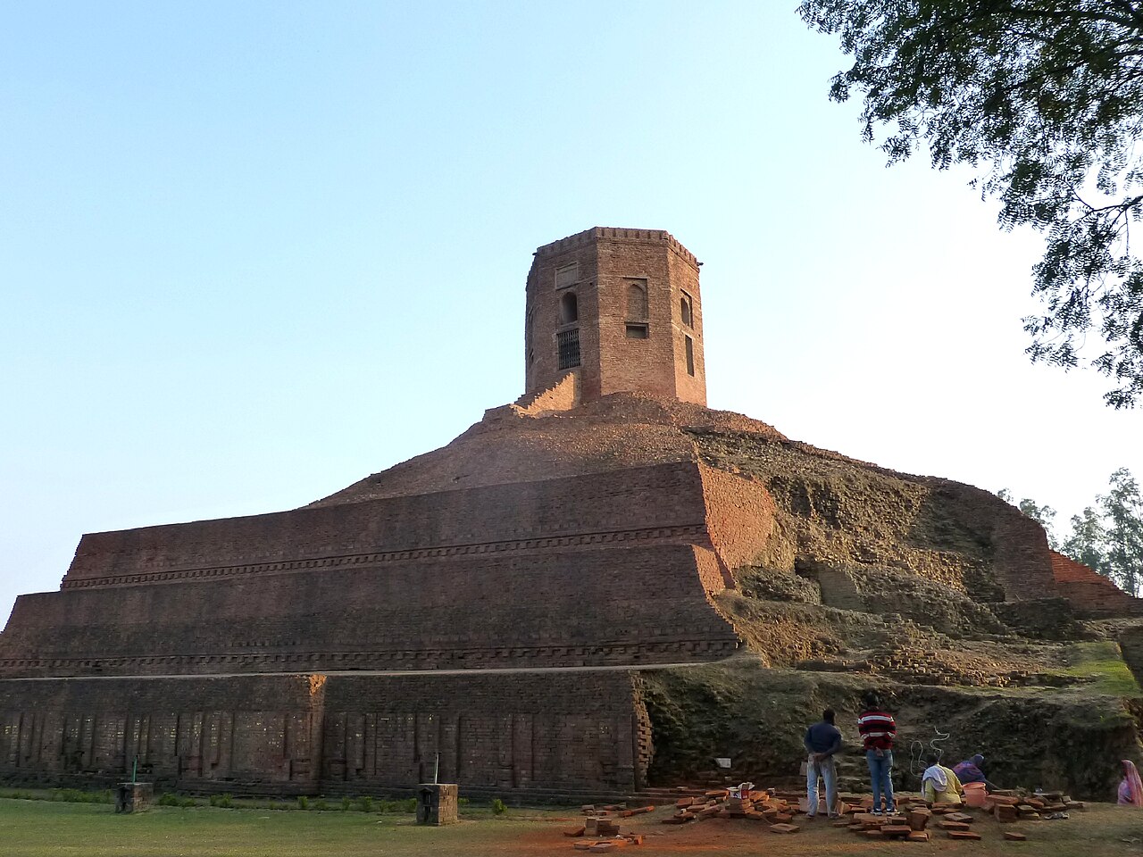 Chaukhandi Stupa — image 2