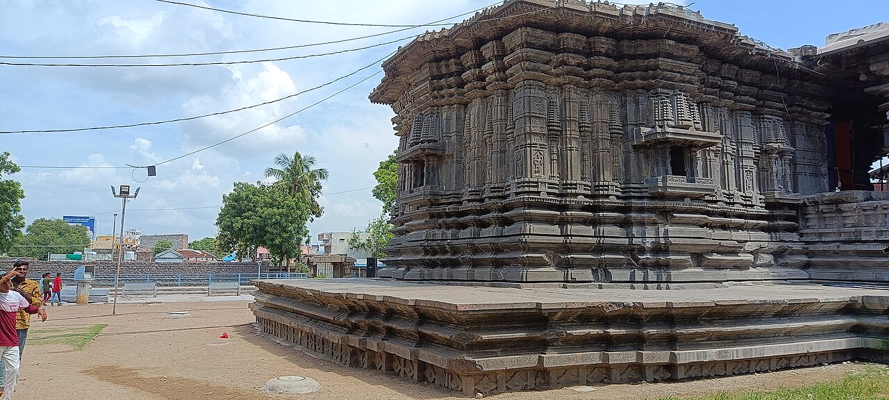 Thousand Pillar Temple — image 2