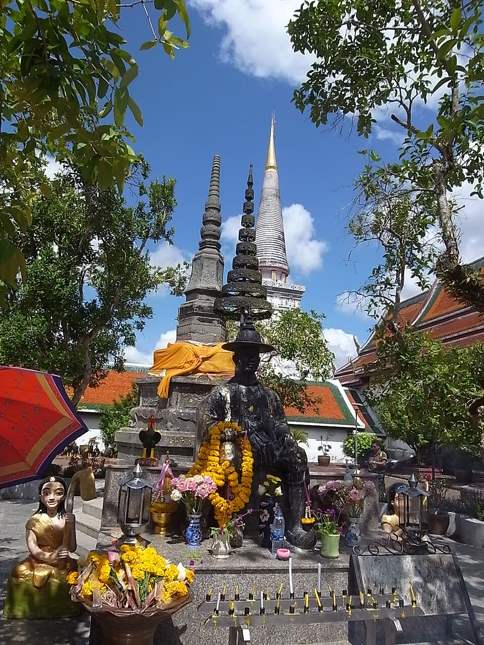 Wat Phra Mahathat — image 3