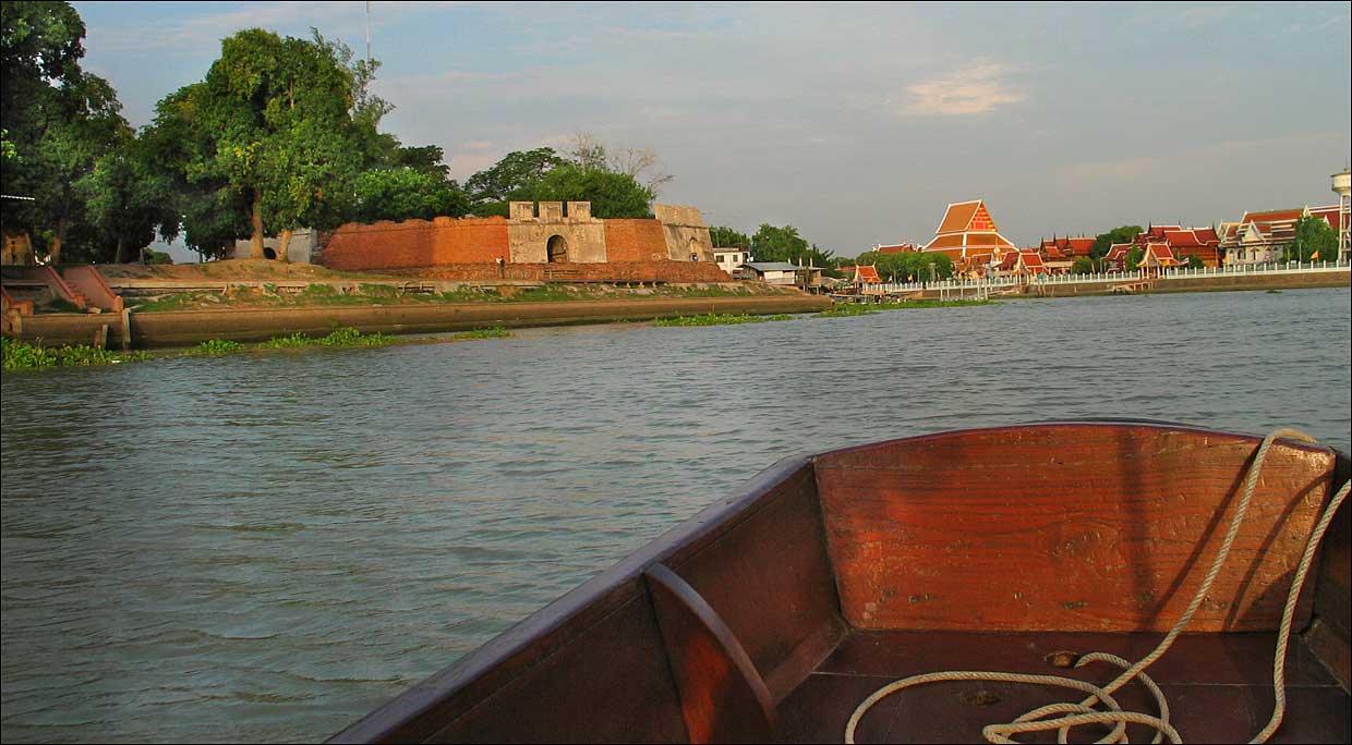 Wat Phanan Choeng
