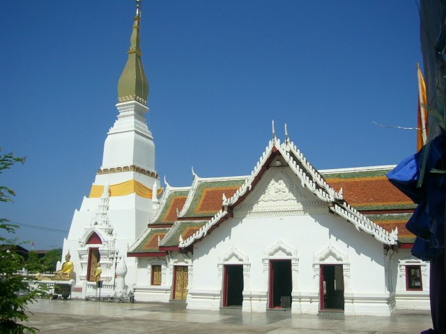 Wat Phra That Choeng Chum — image 2