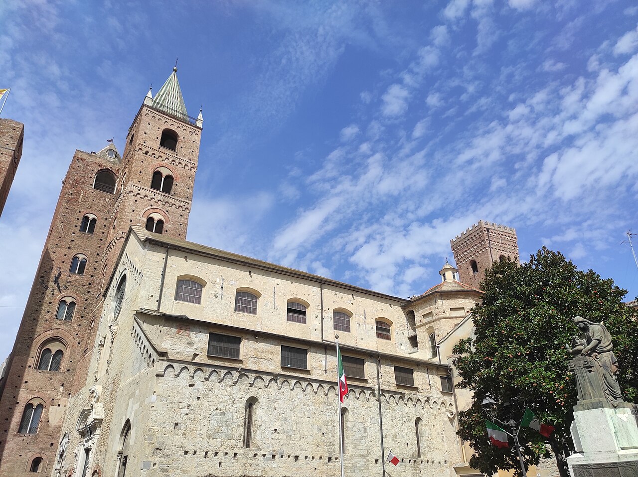 Albenga Cathedral — image 2