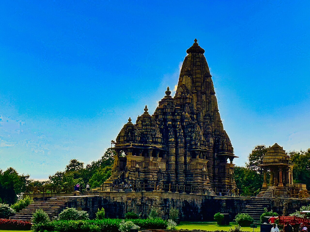 Kandariya Mahadeva Temple — image 2