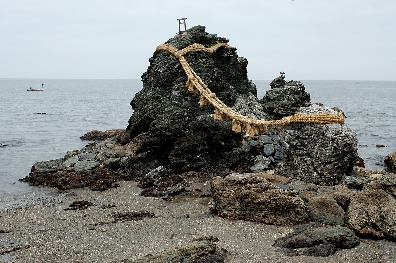 Meoto Iwa — image 5