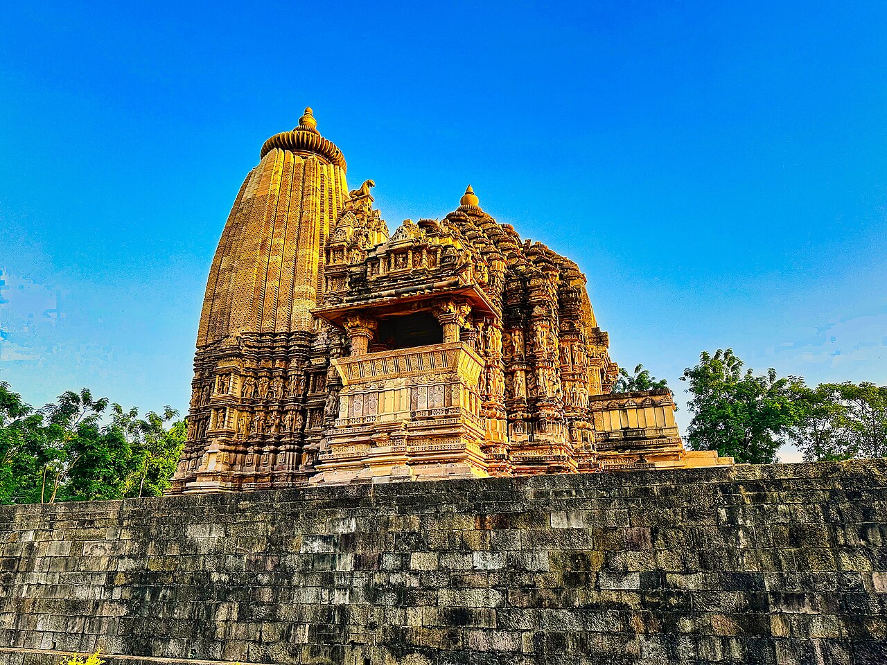 Vamana Temple, Khajuraho — image 1
