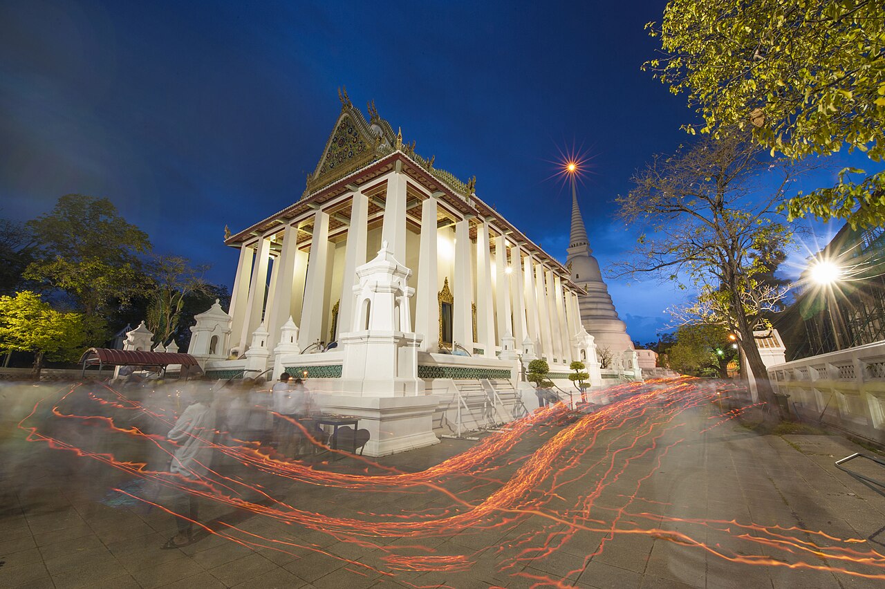 Wat Chaloem Phra Kiat Worawihan — image 1