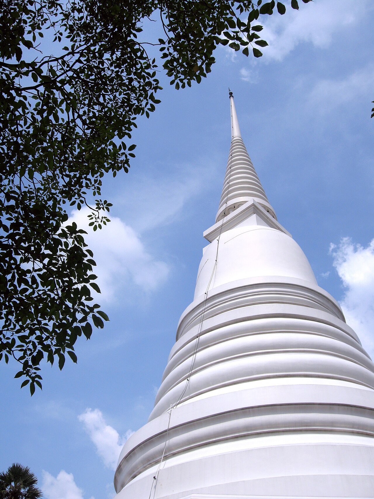 Wat Chaloem Phra Kiat Worawihan — image 3