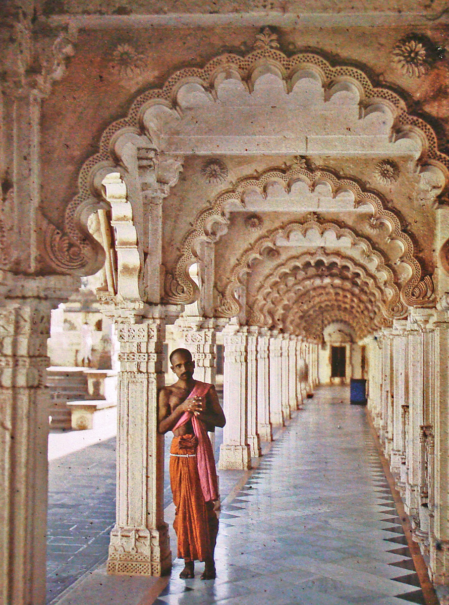 Hutheesing Jain Temple