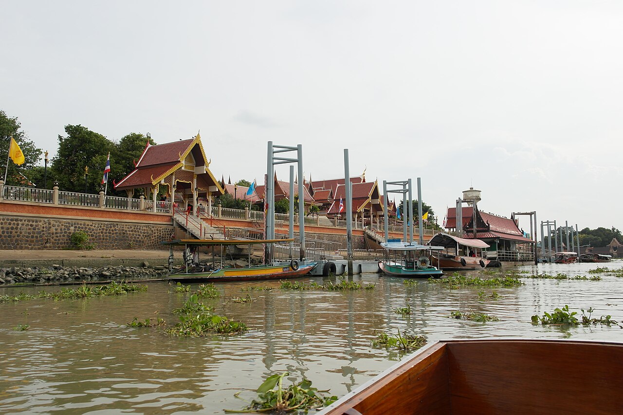 Wat Phanan Choeng — image 5