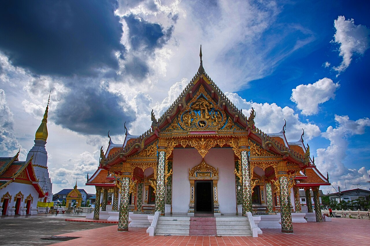 Wat Phra That Choeng Chum — image 5