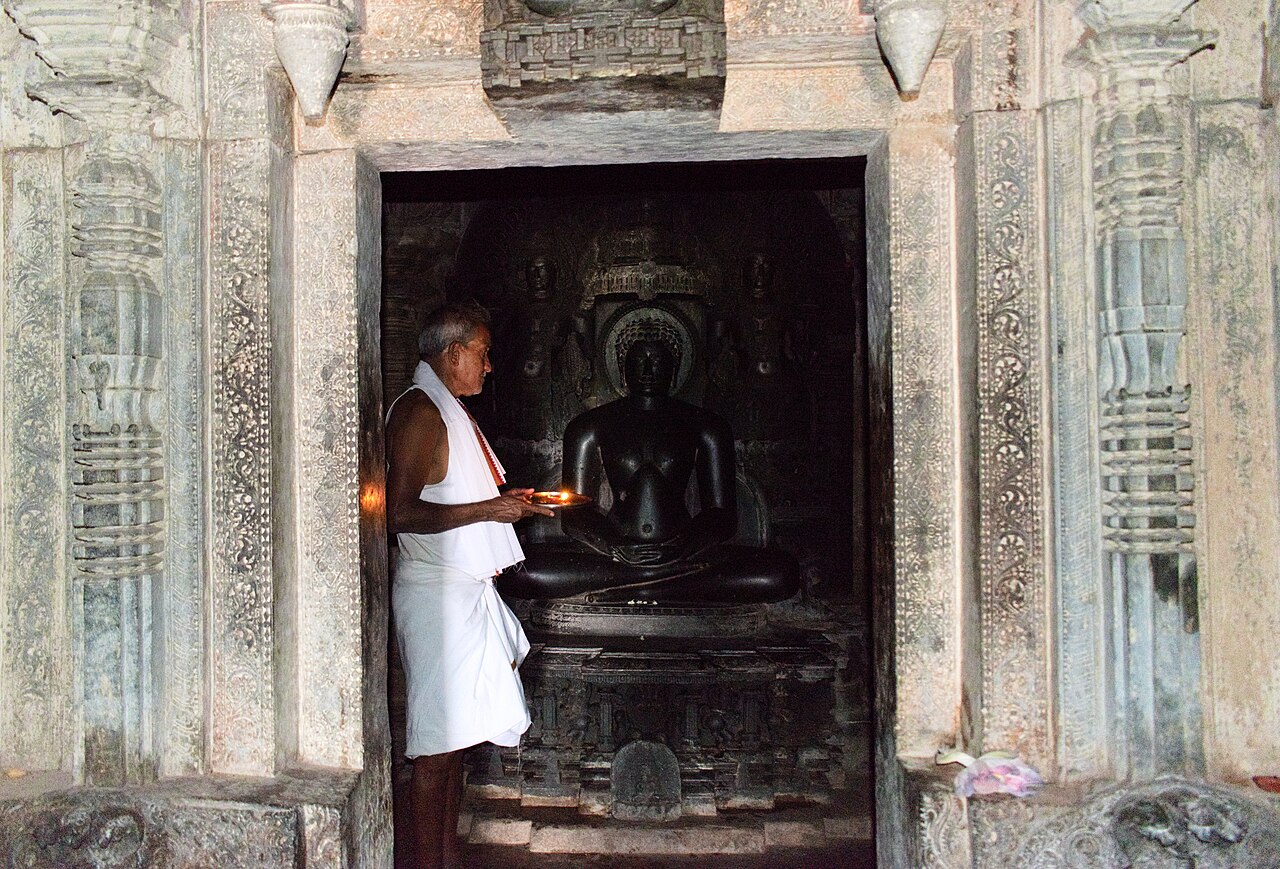 Shantinatha Basadi, Jinanathapura — image 2