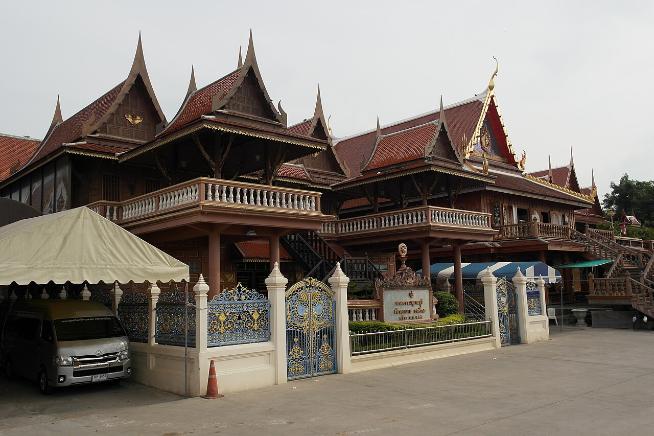 Wat Phanan Choeng — image 3