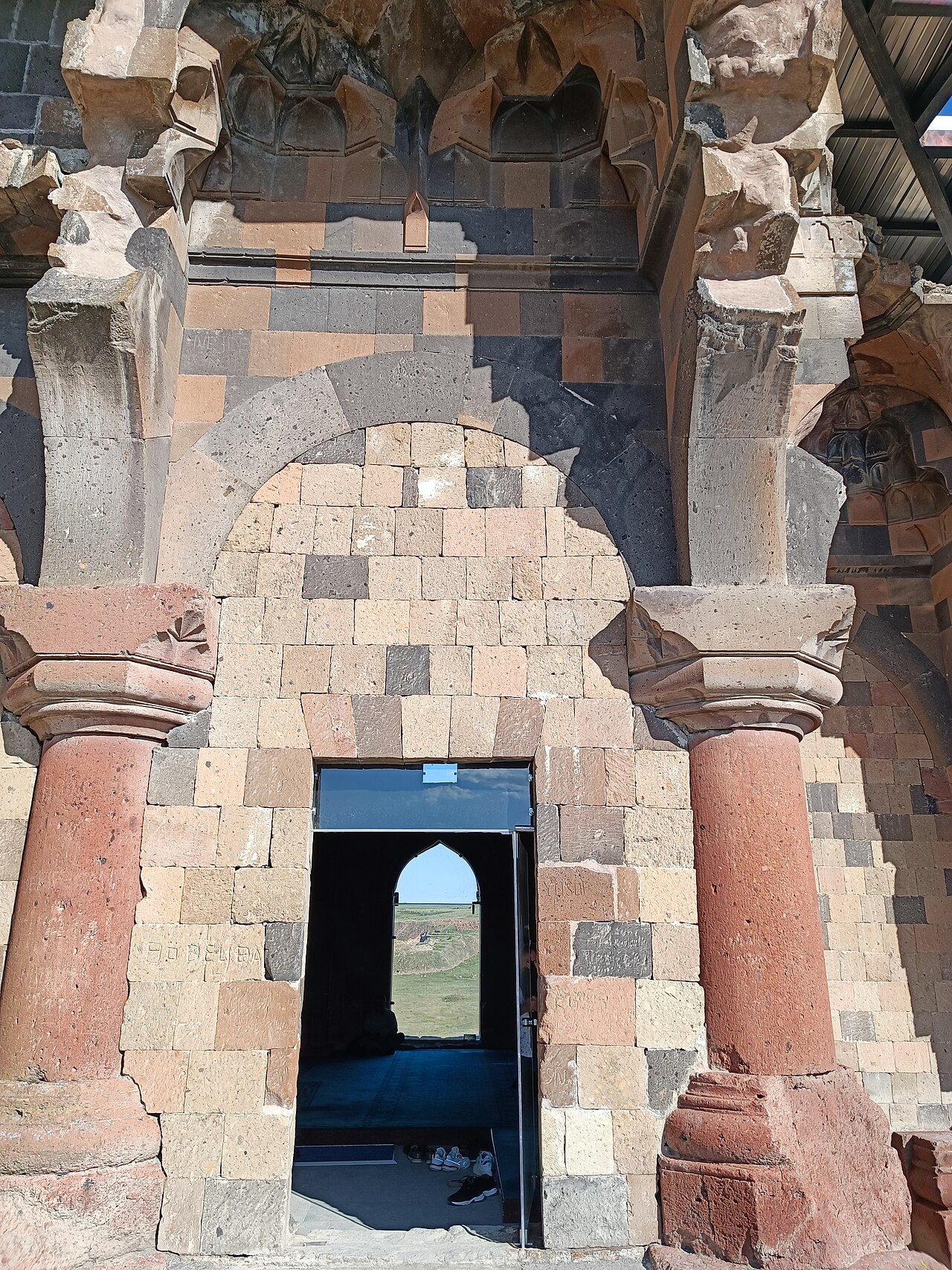 Menüçehr Mosque — image 1