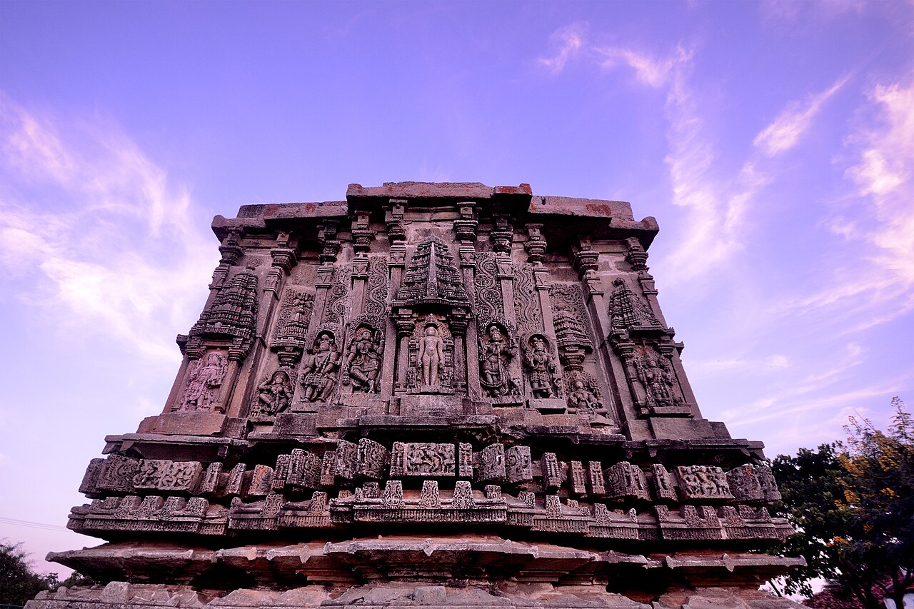 Shantinatha Basadi, Jinanathapura — image 3