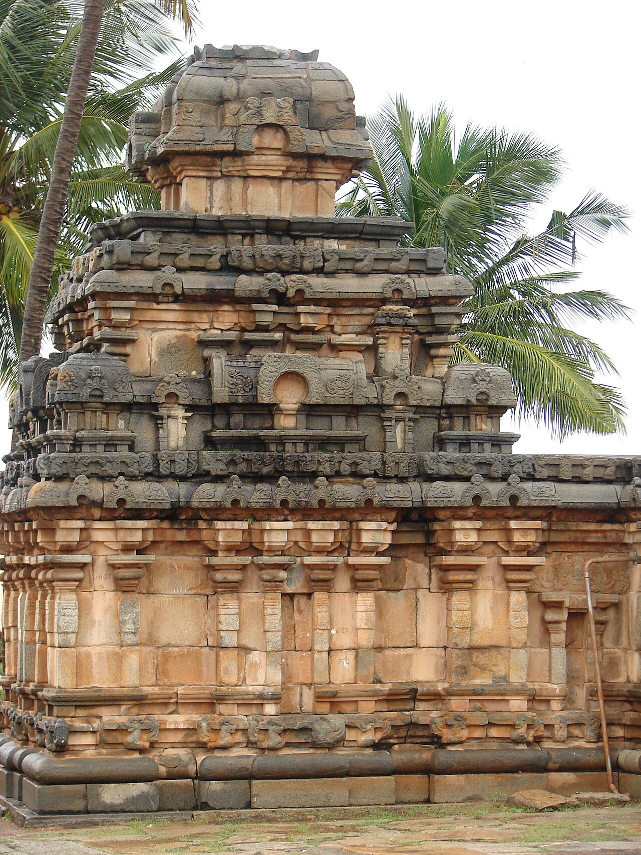 Panchakuta Basadi, Kambadahalli — image 1