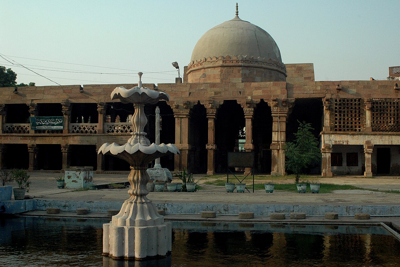 Atala Masjid — image 2