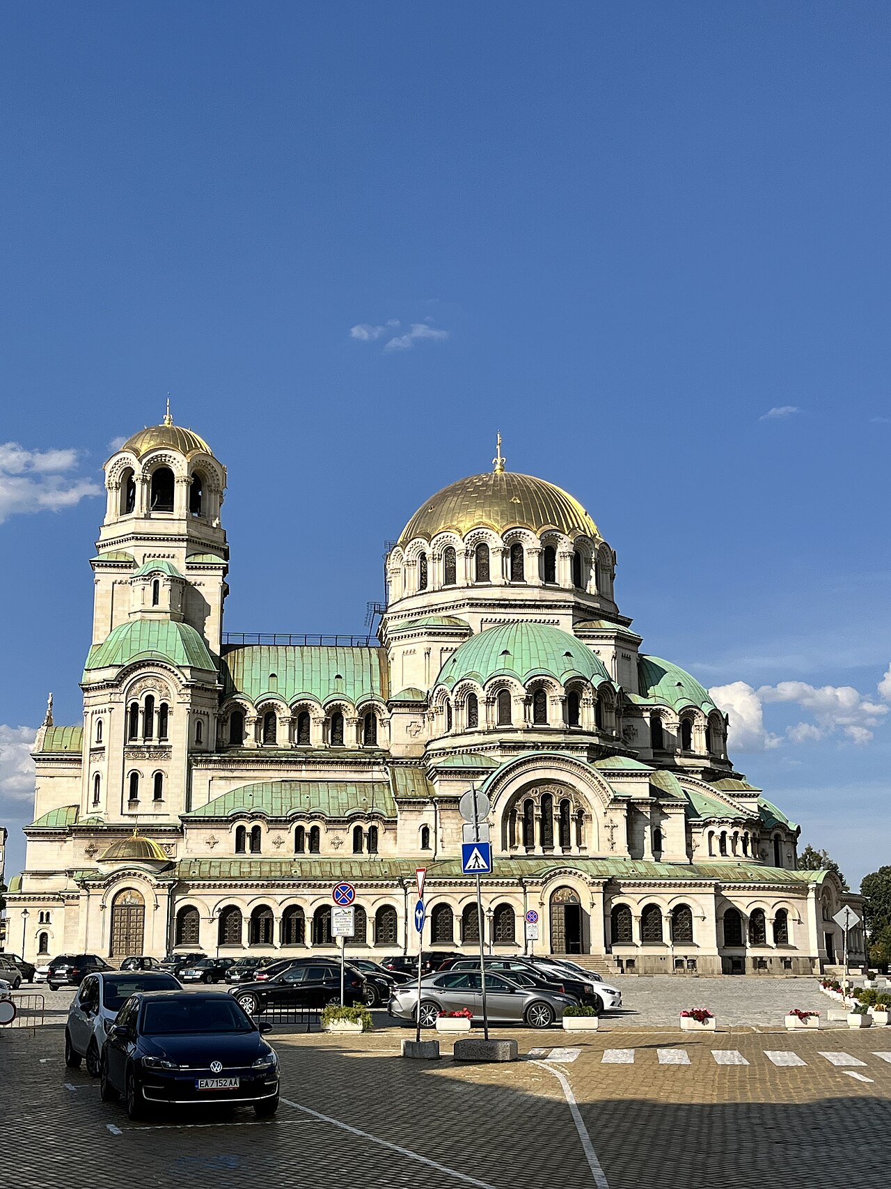 Alexander Nevsky Cathedral — image 4