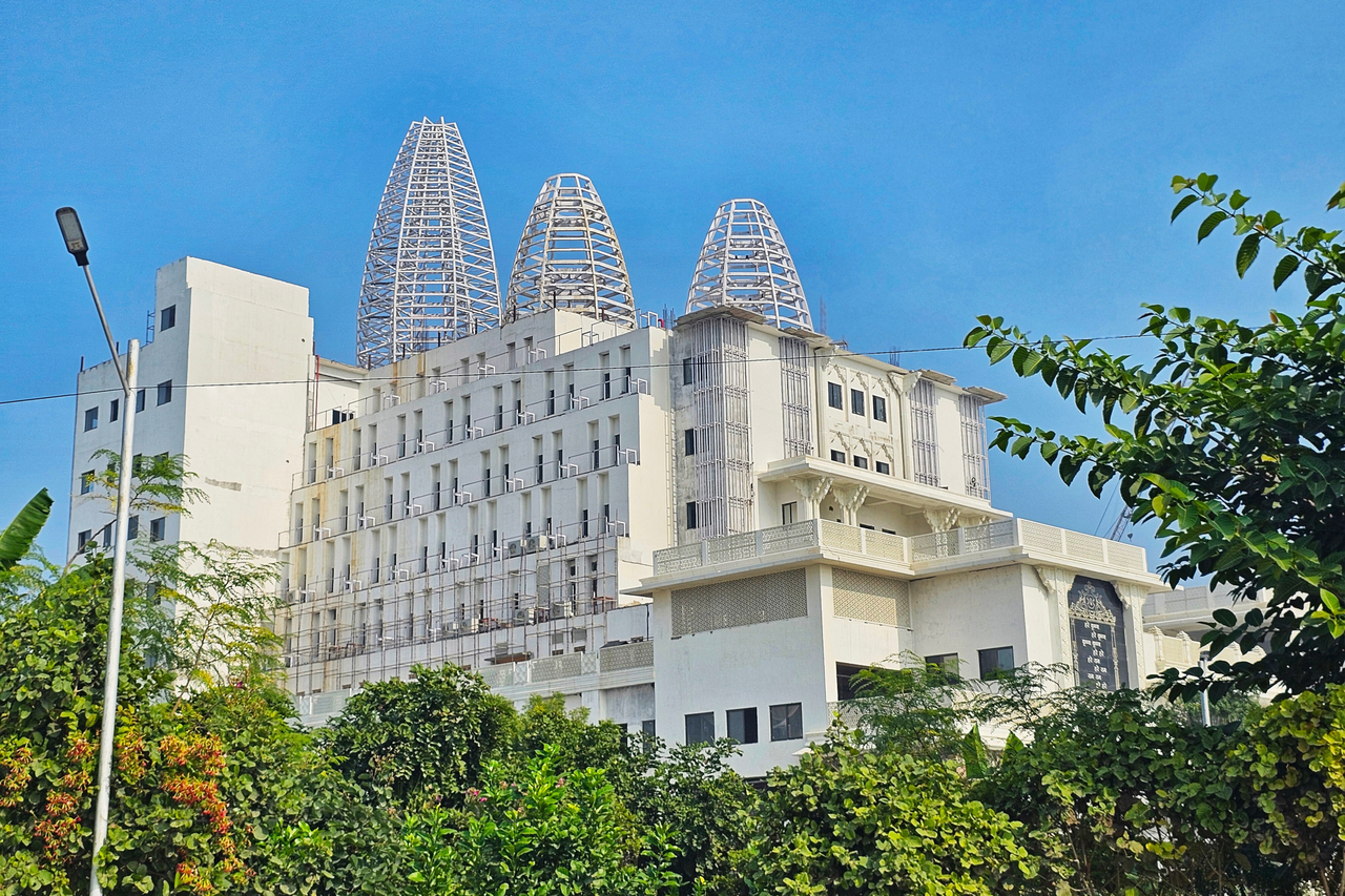 Vrindavan Chandrodaya Mandir — image 5