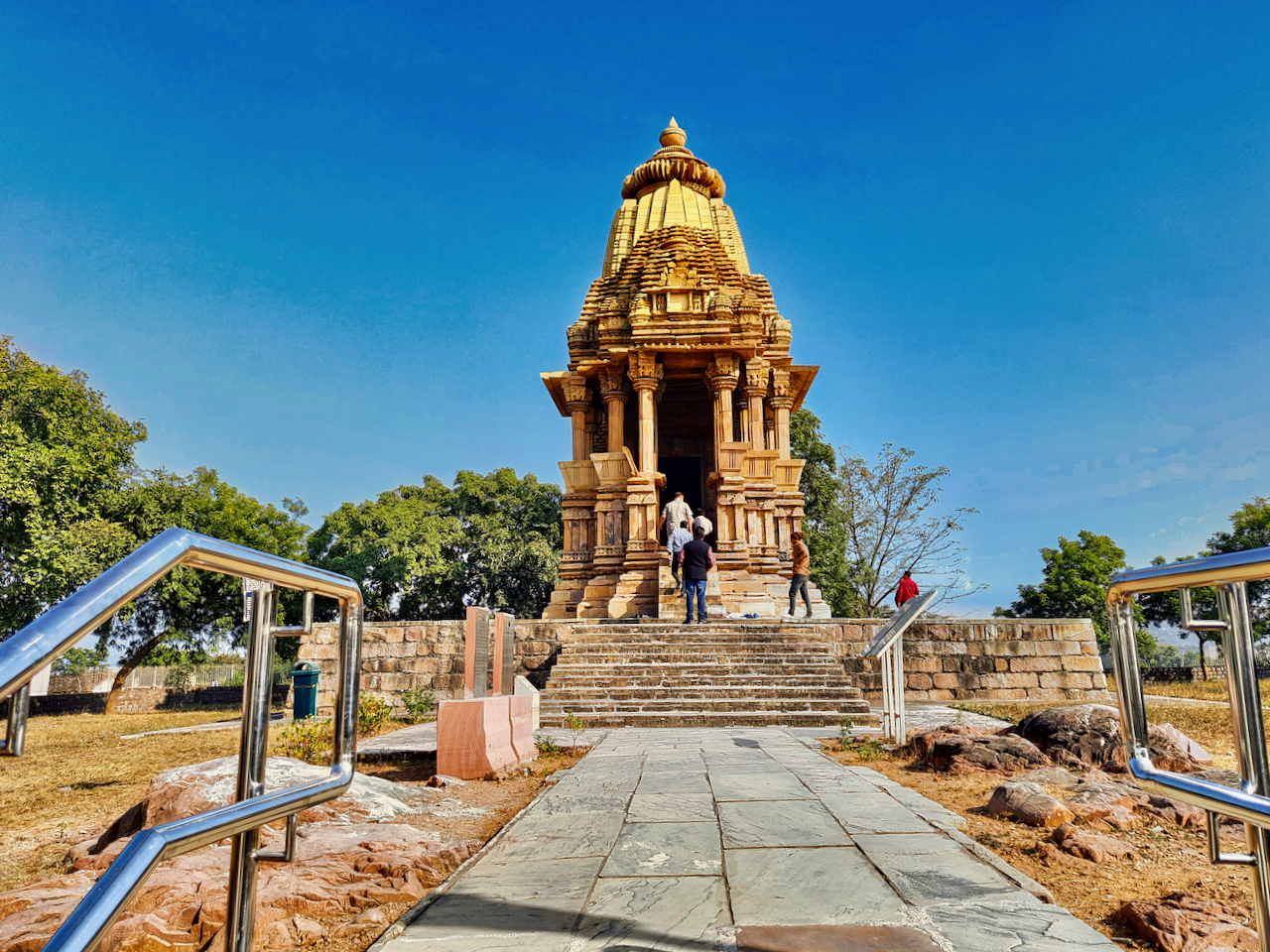 Chaturbhuj Temple, Khajuraho